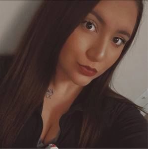 Meet your Posher, Rayna